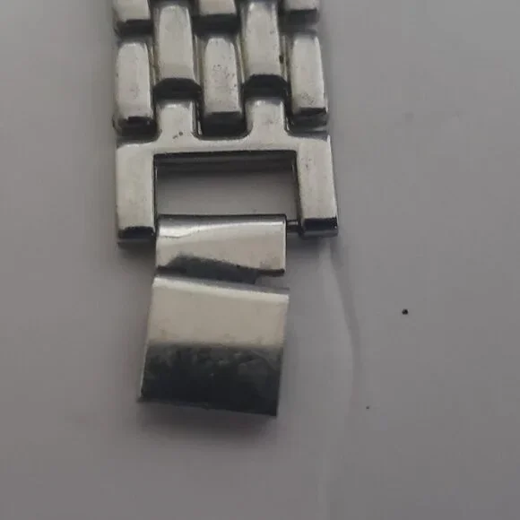 Geneva Watch Women 28mm Quartz Gold Silver Tones White Dial Round Analog Clasp - Picture 11 of 12